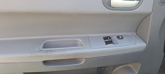 Mitsubishi Colt 16 of 18