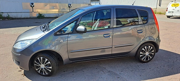 Mitsubishi Colt 4 of 18