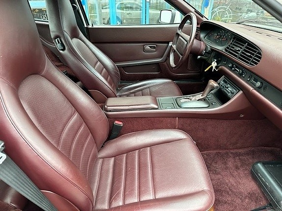Porsche 944 5 of 8