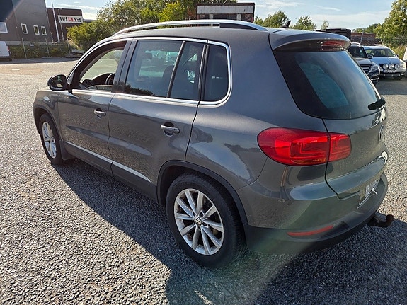 Volkswagen Tiguan 4 of 5