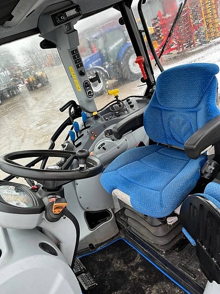 New Holland T 5.115 EC 4 of 9
