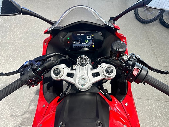 QJ Motor SRK 800 RR 4 of 4