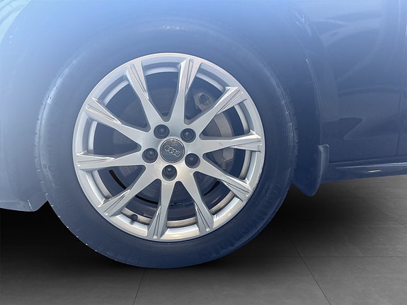 Audi A4 15 of 17