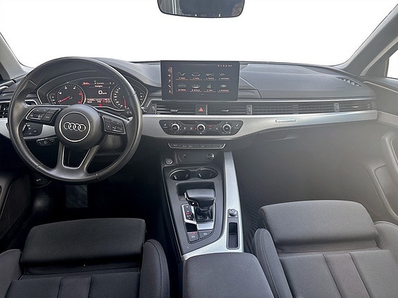 Audi A4 6 of 17