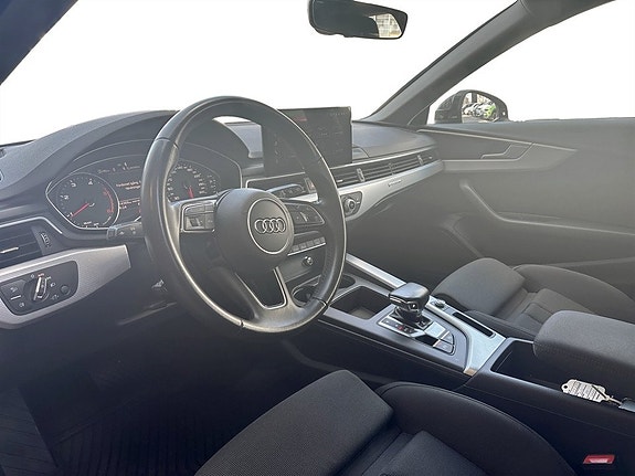 Audi A4 4 of 17