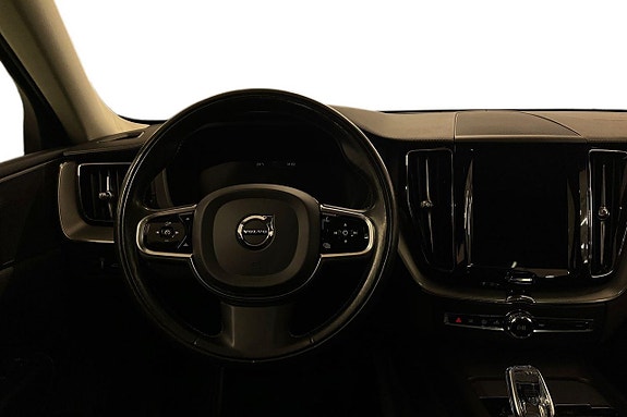 Volvo XC60 12 of 25