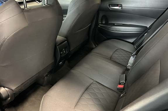 Toyota Corolla Cross 8 of 11
