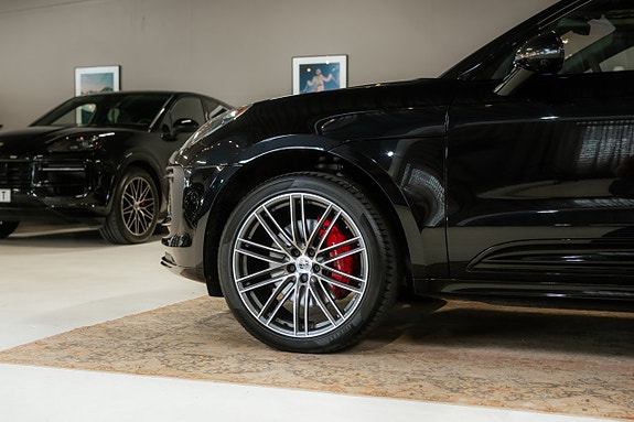 Porsche Macan S 6 of 30
