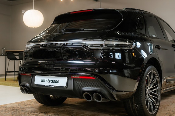Porsche Macan S 9 of 30