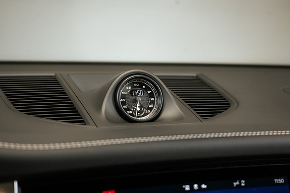 Porsche Macan S 18 of 30