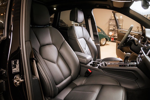 Porsche Macan S 28 of 30