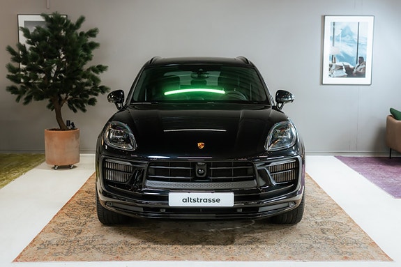 Porsche Macan S 4 of 30