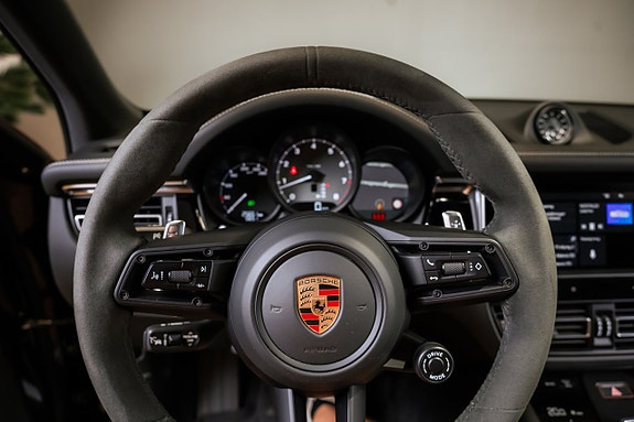 Porsche Macan S 15 of 30
