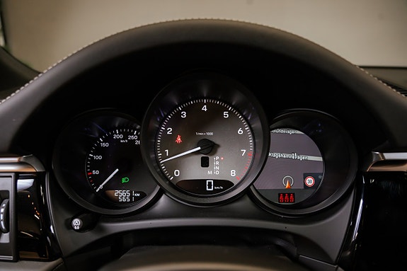 Porsche Macan S 16 of 30