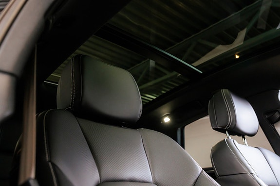 Porsche Macan S 30 of 30