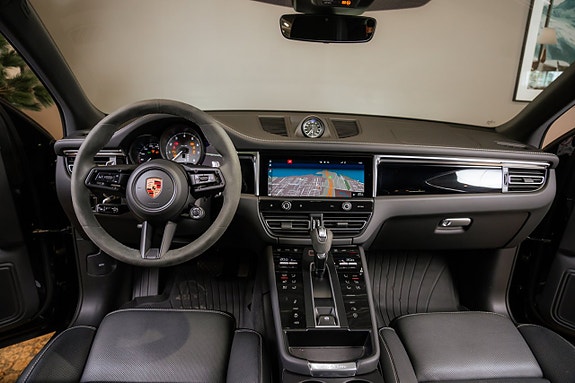 Porsche Macan S 23 of 30