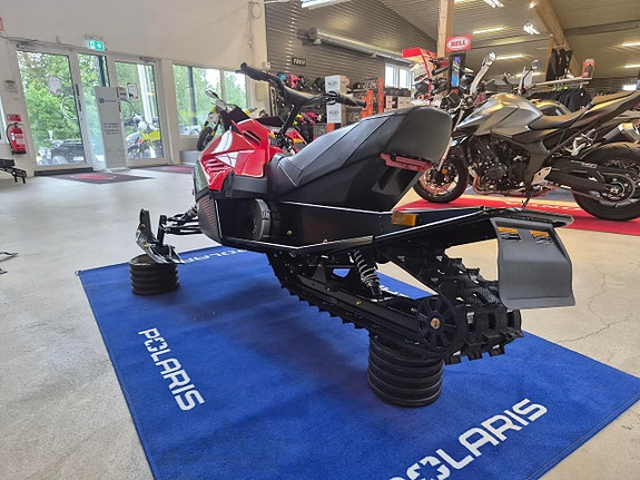 Polaris Indy 200 -27 4 of 5