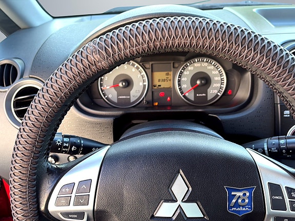 Mitsubishi Colt 8 of 9