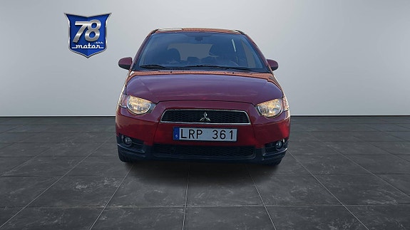 Mitsubishi Colt 7 of 9