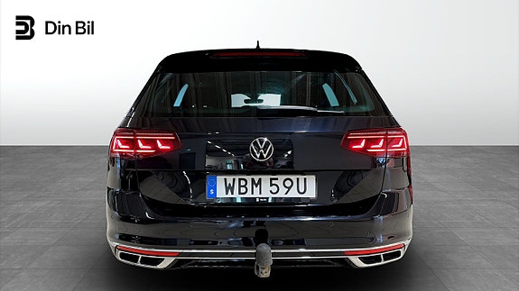 Volkswagen Passat 5 of 22