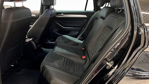 Volkswagen Passat 11 of 22