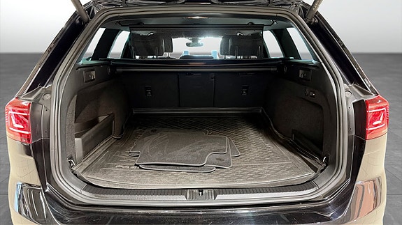 Volkswagen Passat 12 of 22