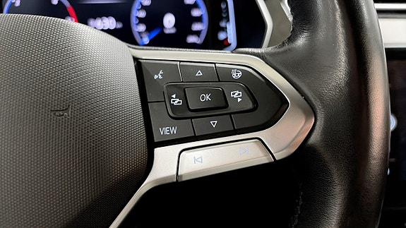 Volkswagen Passat 16 of 22
