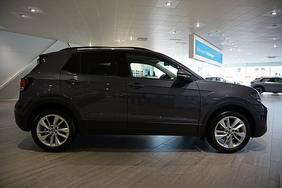 Volkswagen T-Cross 4 of 8