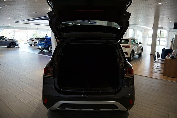 Volkswagen T-Cross 7 of 8