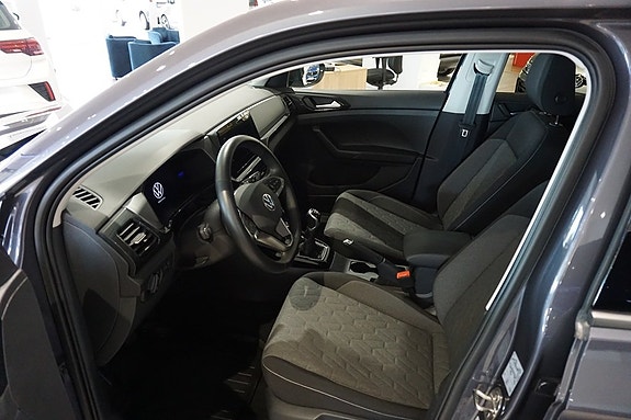 Volkswagen T-Cross 5 of 8