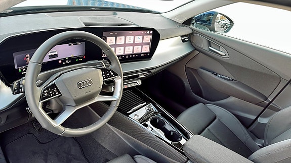Audi Q3 7 of 13