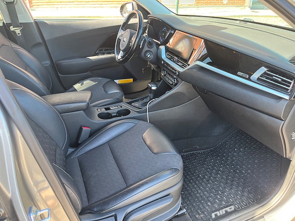 Kia Niro 8 of 12
