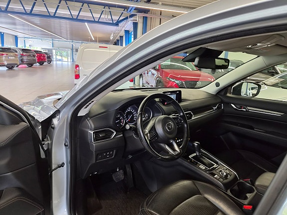 Mazda CX-5 8 of 16
