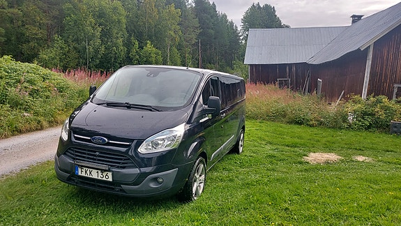 Ford Transit Custom 2 of 12