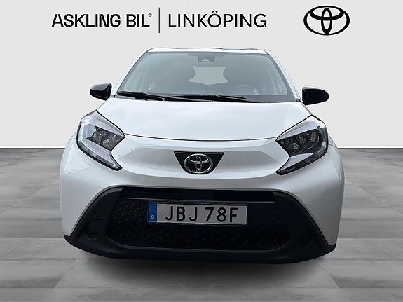 Toyota Aygo X 6 of 12
