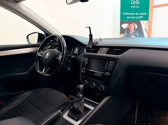 Skoda Octavia 10 of 21