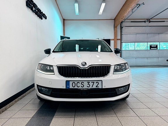 Skoda Octavia 2 of 21