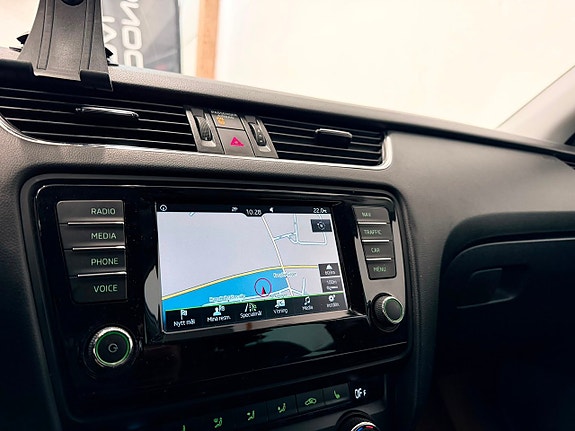 Skoda Octavia 14 of 21