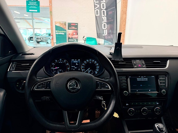 Skoda Octavia 12 of 21