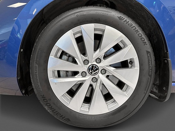 Volkswagen Passat 16 of 16