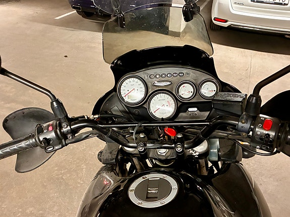 Triumph Tiger 885i 5 of 11