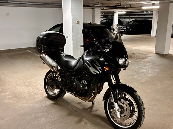 Triumph Tiger 885i 3 of 11
