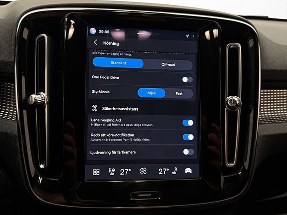 Volvo XC40 27 of 30