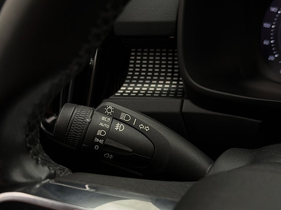 Volvo XC40 18 of 30
