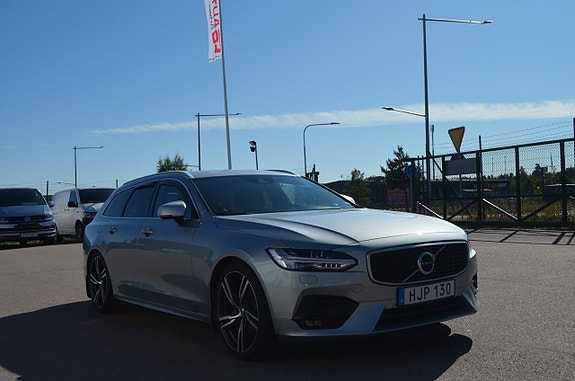 Volvo V90 10 of 30