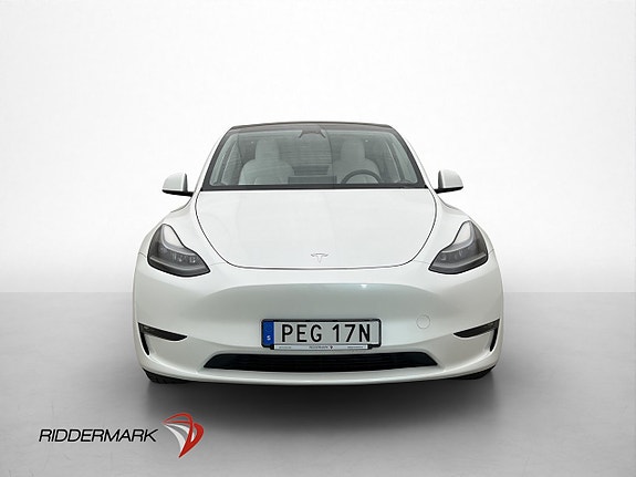 Tesla Model Y 3 of 30