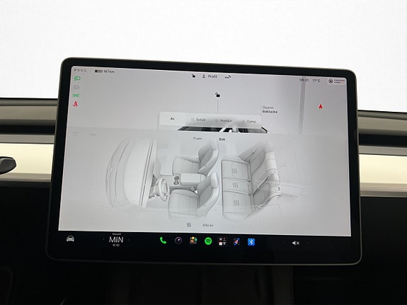 Tesla Model Y 20 of 30