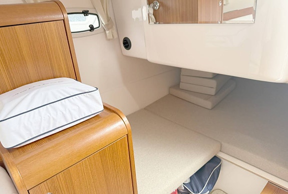 AQUADOR 28 HT | Diesel V6 | 6995/m 11 of 12
