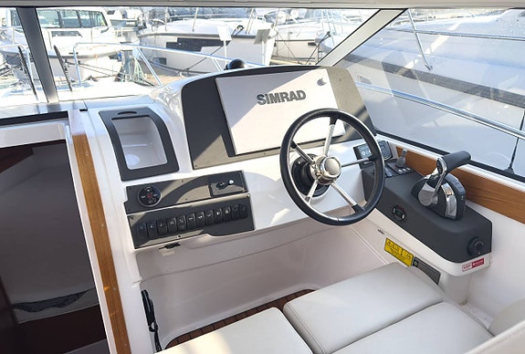 AQUADOR 28 HT | Diesel V6 | 6995/m 6 of 12