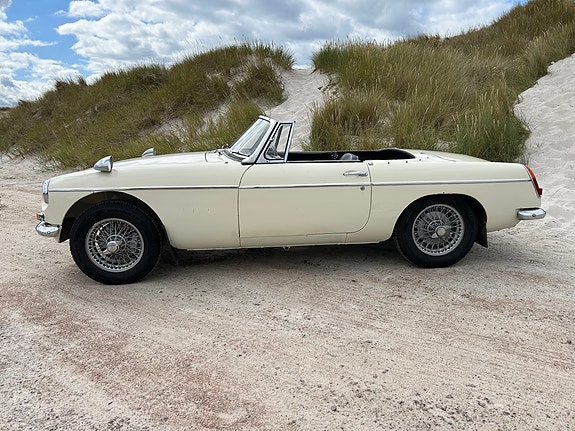 MG MGB 11 of 12